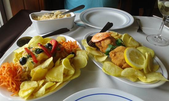 Restaurante localizado em Fão garante experiência e o tradicional sabor da comida regional. A Rita Fangueira carateriza-se pela forte tradição, sendo reconhecido como ponto de referência nacional e internacional.